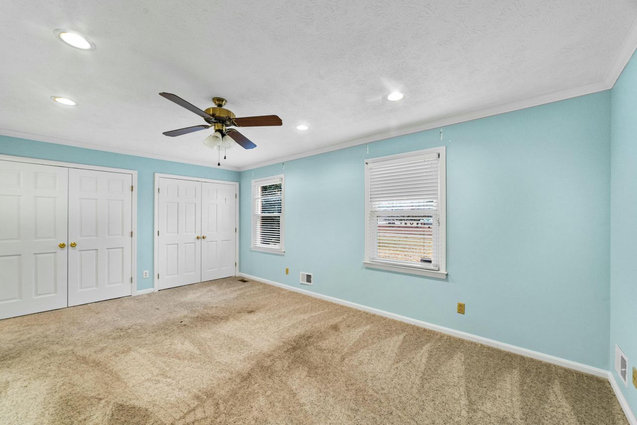 2091 NW Griffith Drive Photo 25