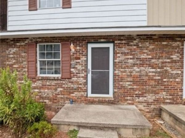 5029 SAINT PATRICK Circle, Cross Lanes, WV 25313