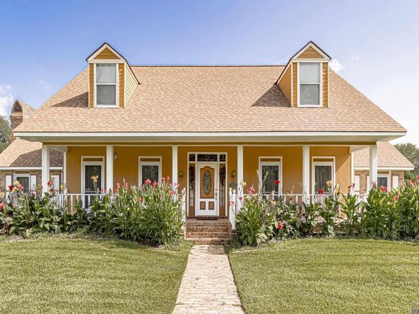 12111 N Lake Sherwood Ave, Baton Rouge, LA 70816