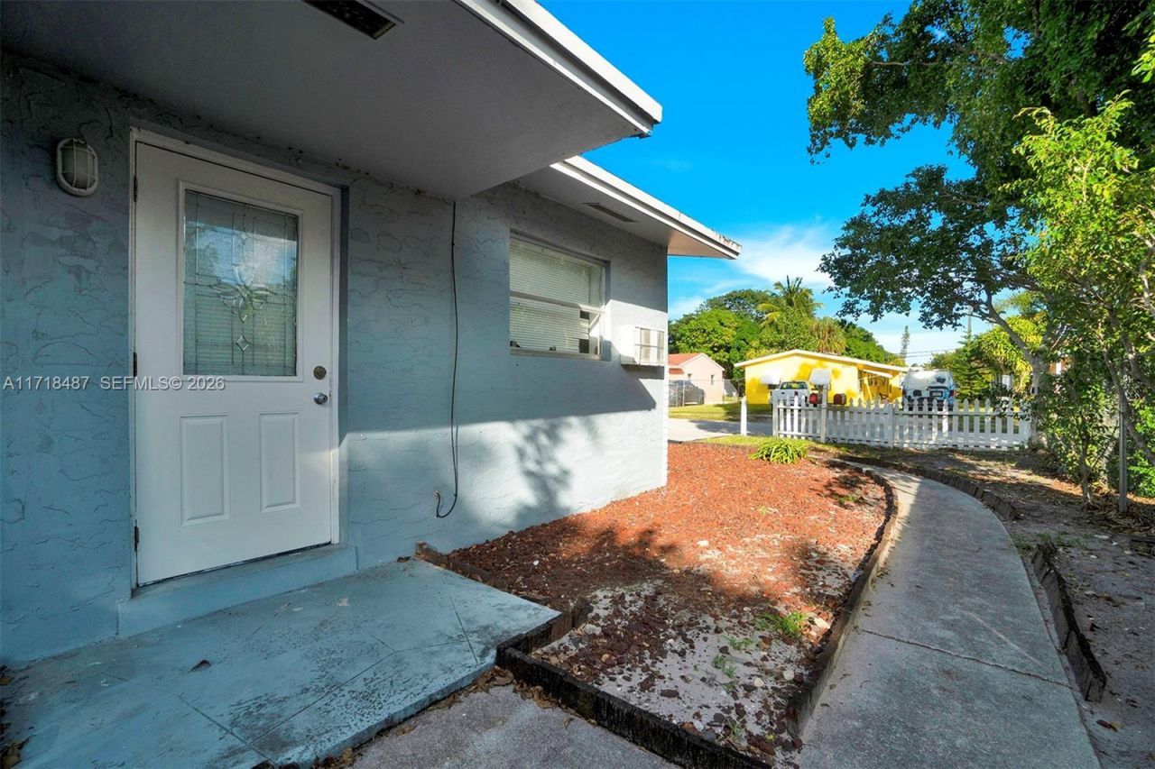 1515 NW 2nd Ave, Fort Lauderdale, FL 33311 Photo