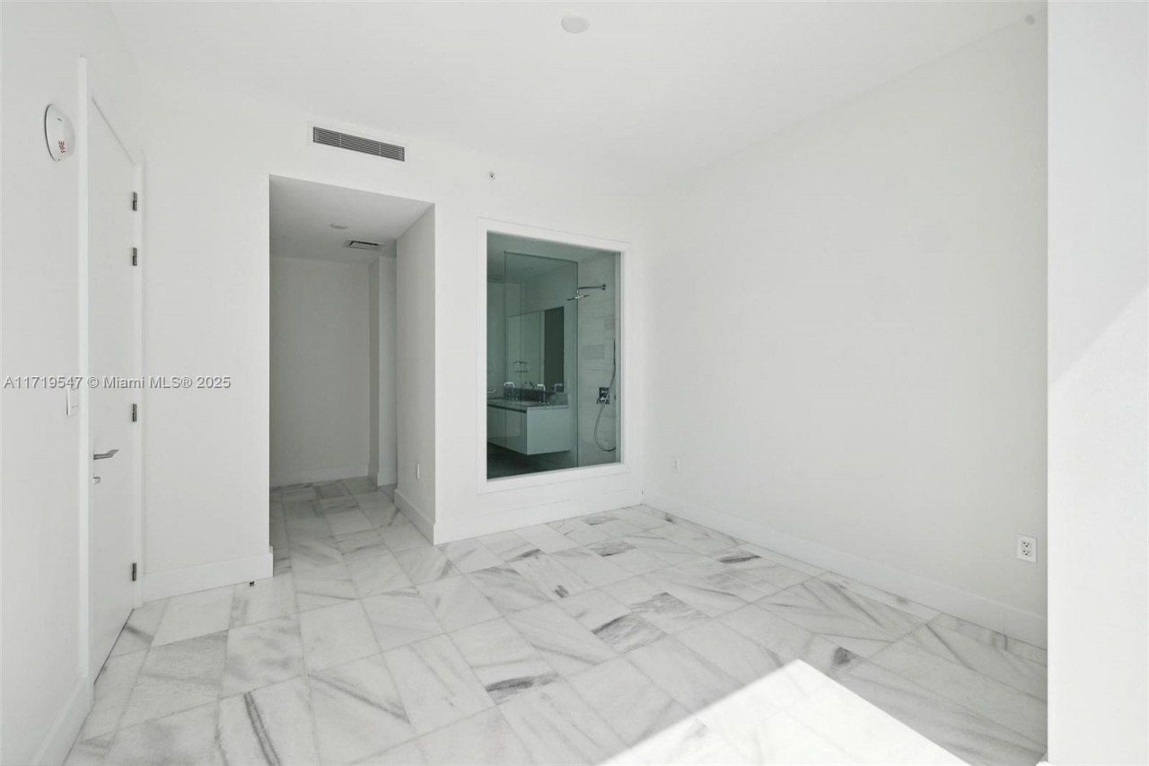 700 NE 26th Terr, Unit 2305, Miami, FL 33137 Photo