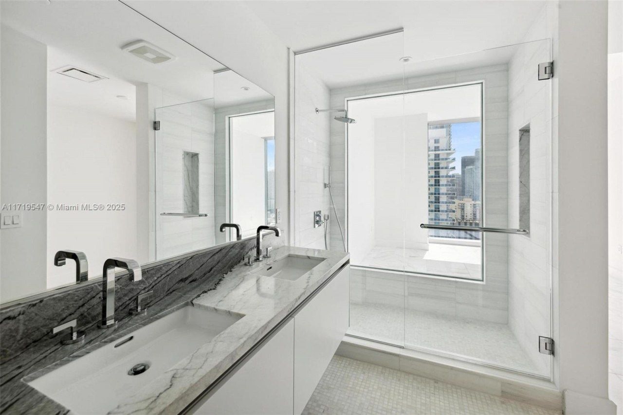 700 NE 26th Terr, Unit 2305, Miami, FL 33137 Photo