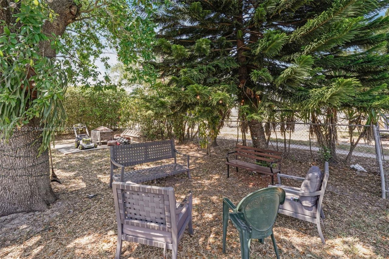 571 Raven Ave, Miami Springs, FL 33166 Photo