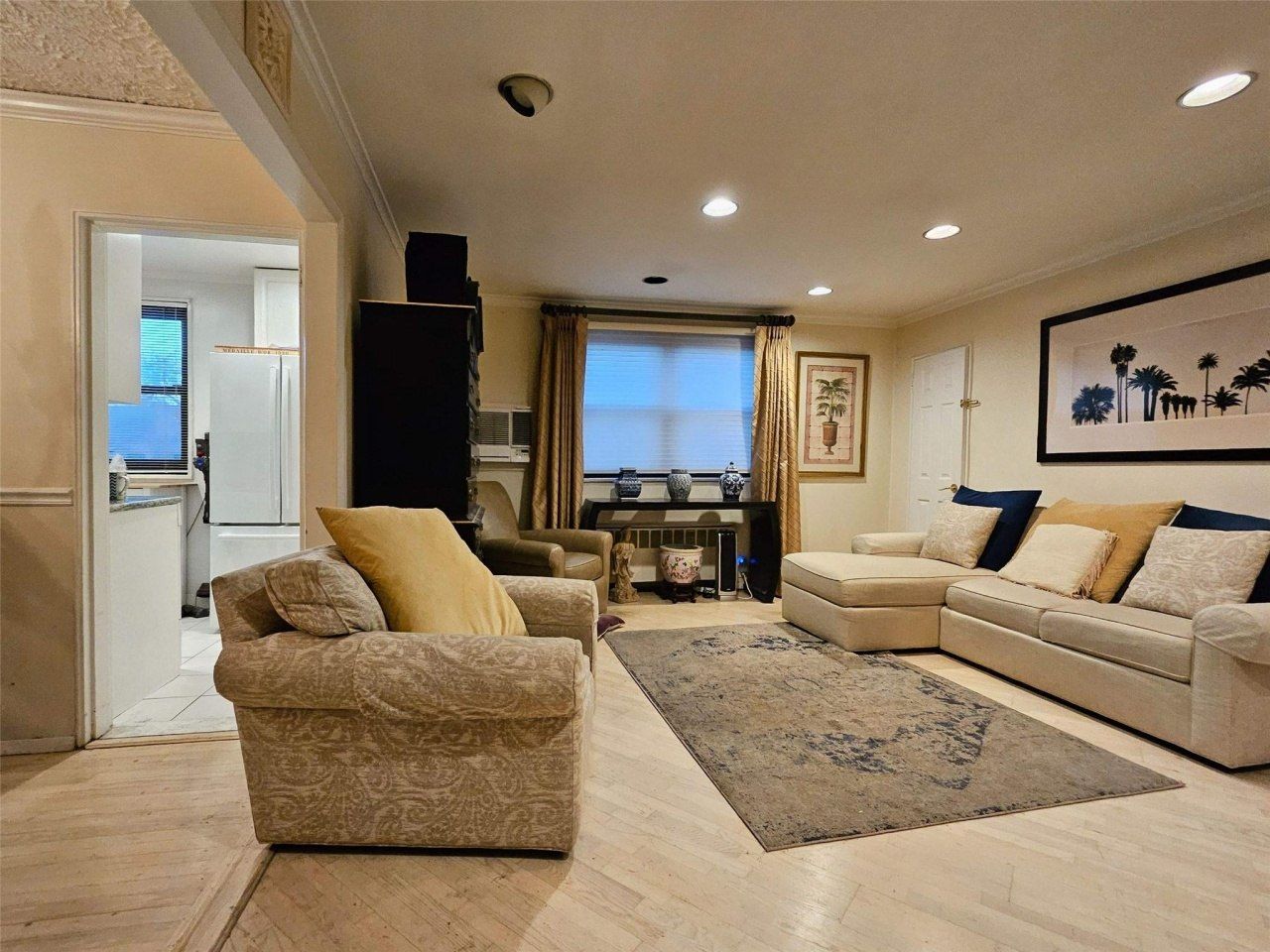 61-26 245th Place, Unit F-2, Douglaston, NY 11362 Main Photo