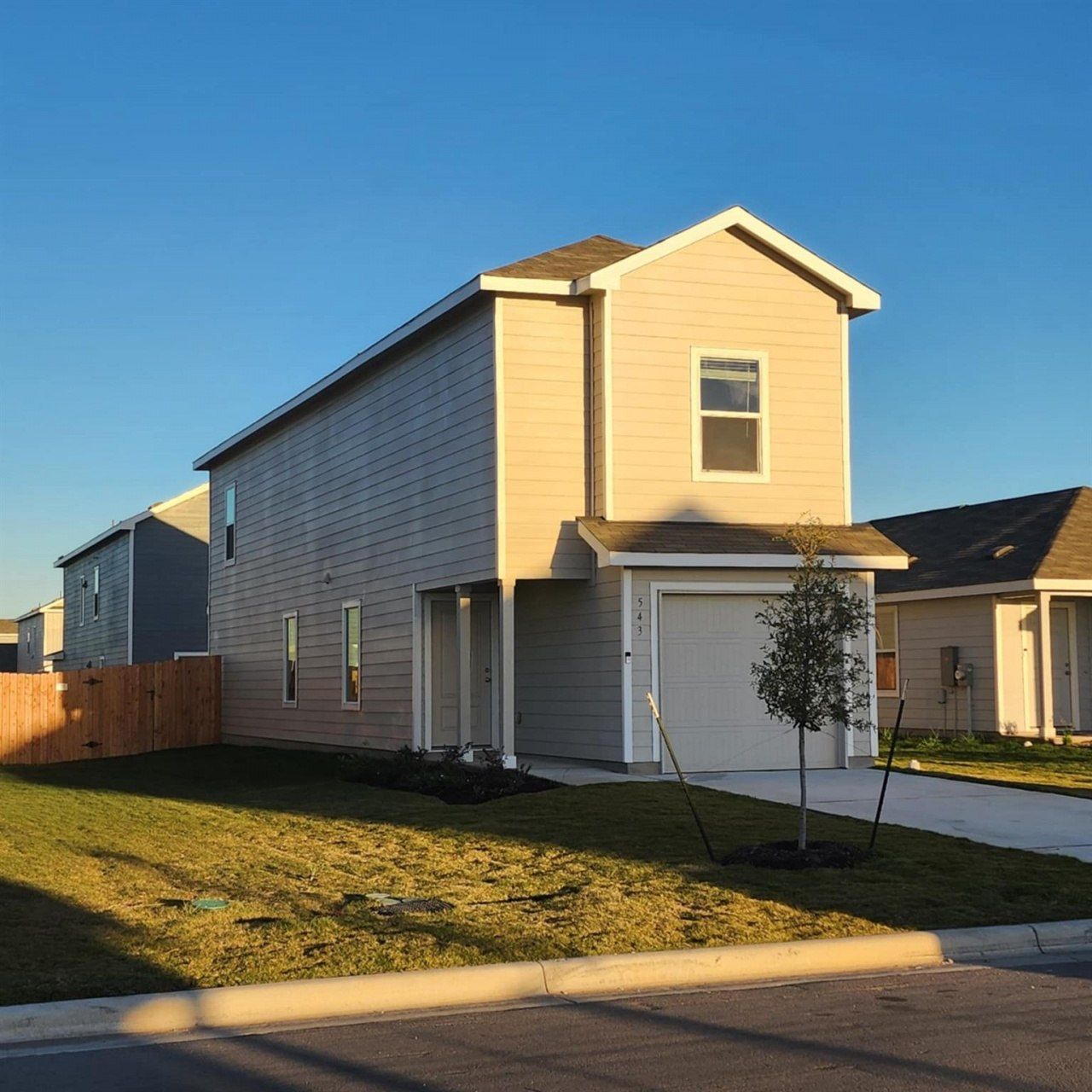 543 Commander Abbott Dr, Jarrell, TX 76537 Main Photo