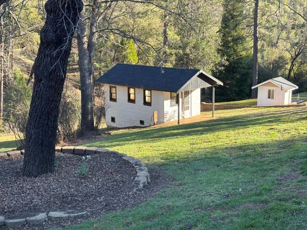 6650 Starlight Ln, Mountain Ranch, CA 95246