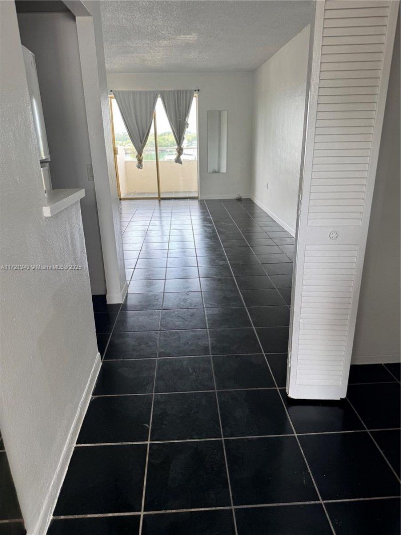 7904 West Dr, Unit 204, North Bay Village, FL 33141 Photo