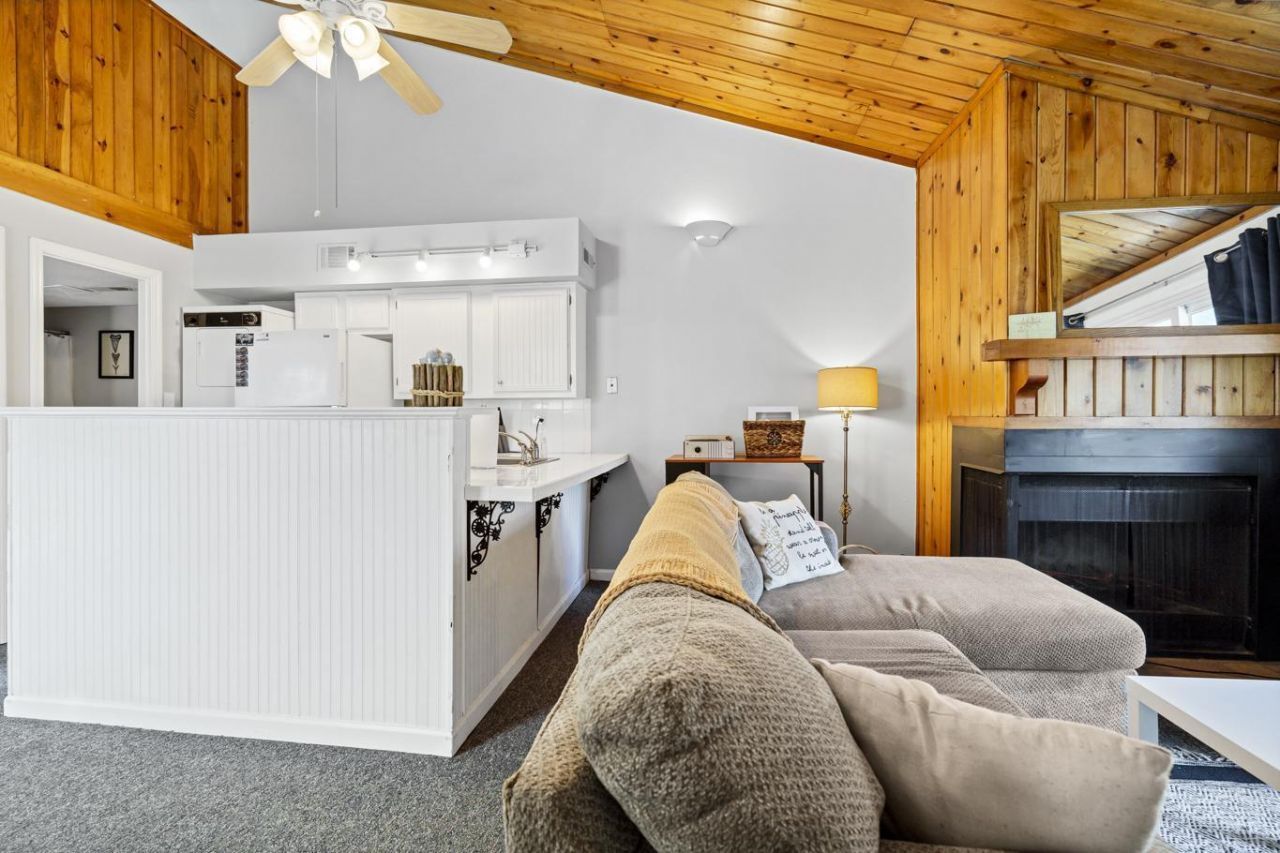 279 Driftwood Lane Photo 18