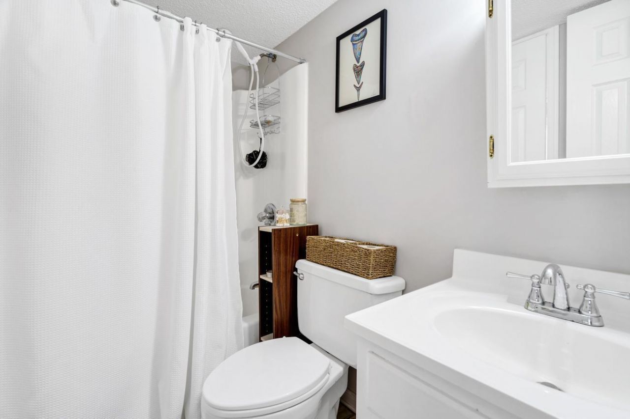 279 Driftwood Lane Photo 31