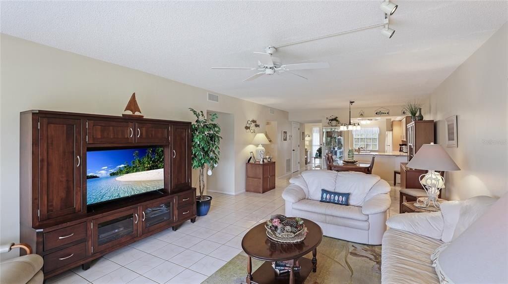 1109 Edgewater Circle, Unit 1109, Bradenton, FL 34209 Photo