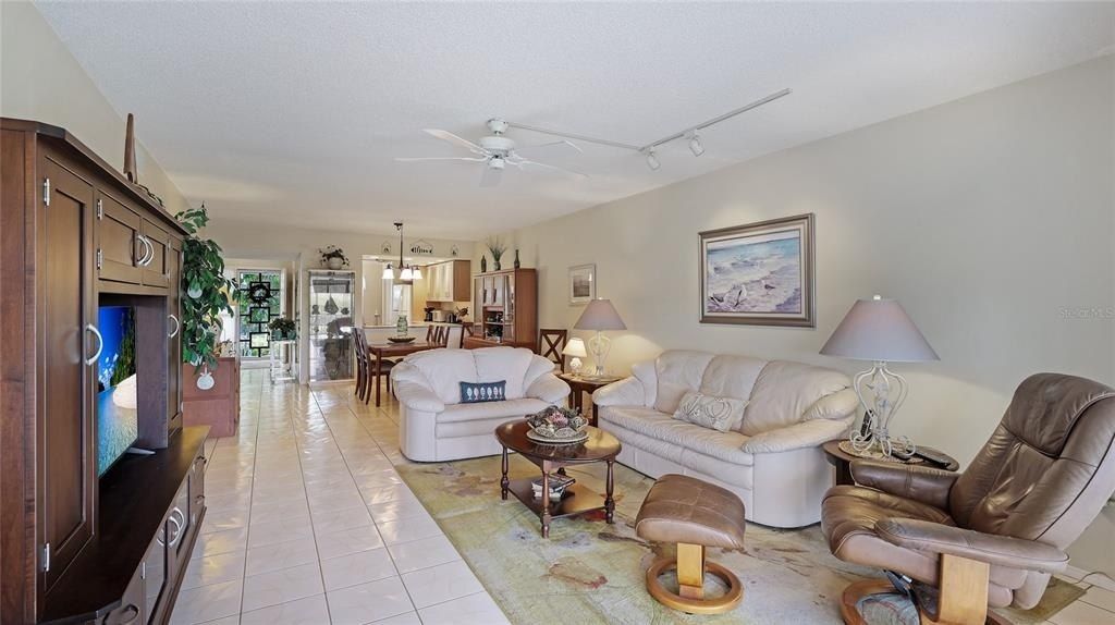 1109 Edgewater Circle, Unit 1109, Bradenton, FL 34209 Photo