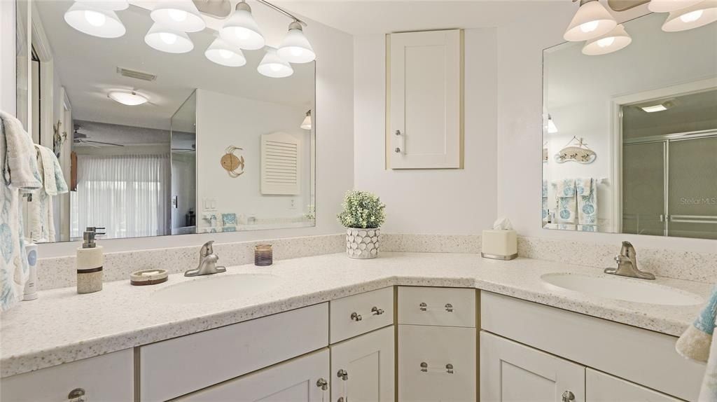 1109 Edgewater Circle, Unit 1109, Bradenton, FL 34209 Photo