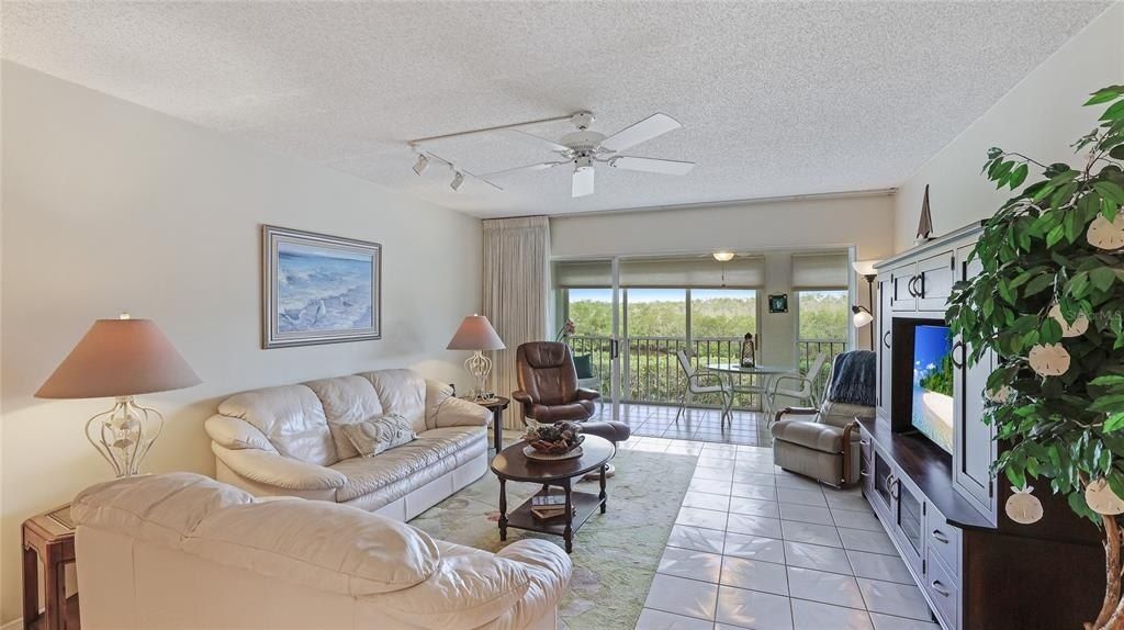 1109 Edgewater Circle, Unit 1109, Bradenton, FL 34209 Photo