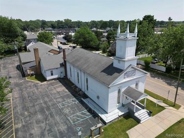 45504 CASS Avenue, Utica, MI 48317