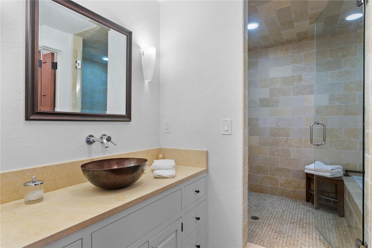 1571 Oceanview Drive, Saint Petersburg, FL 33715 Photo