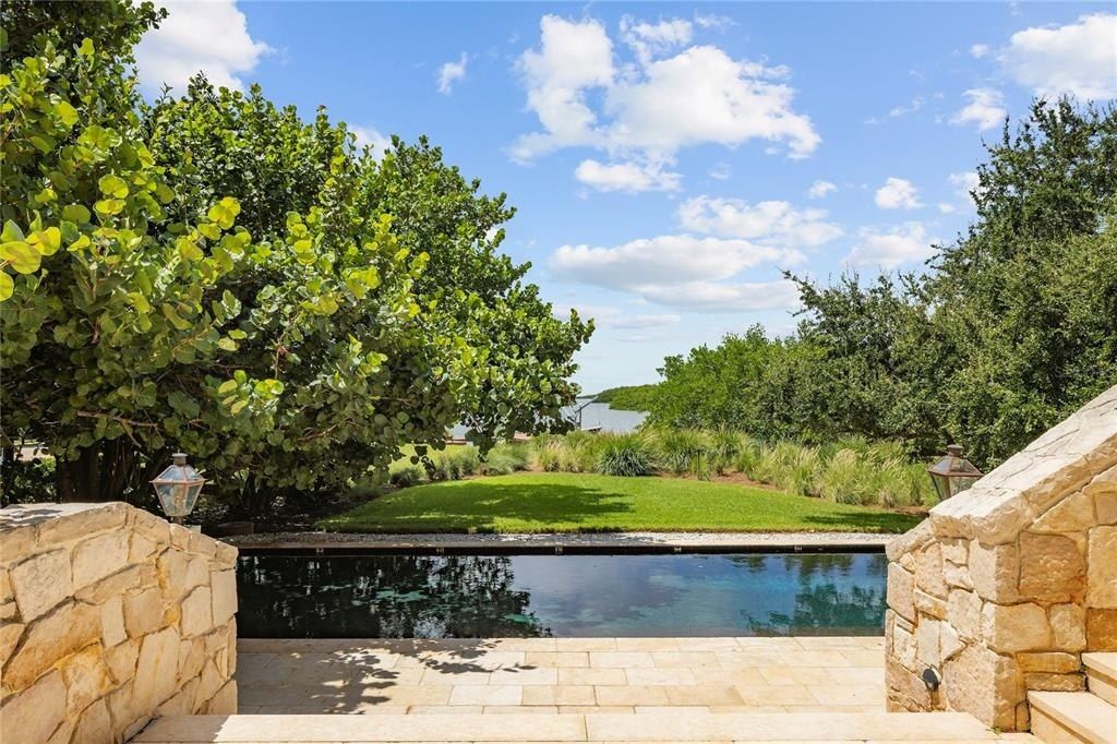 1571 Oceanview Drive, Saint Petersburg, FL 33715 Photo