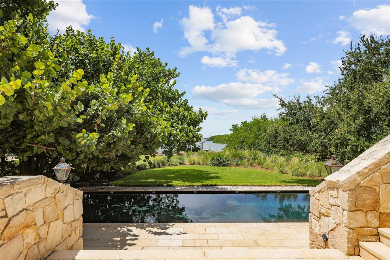 1571 Oceanview Drive, Saint Petersburg, FL 33715 Photo