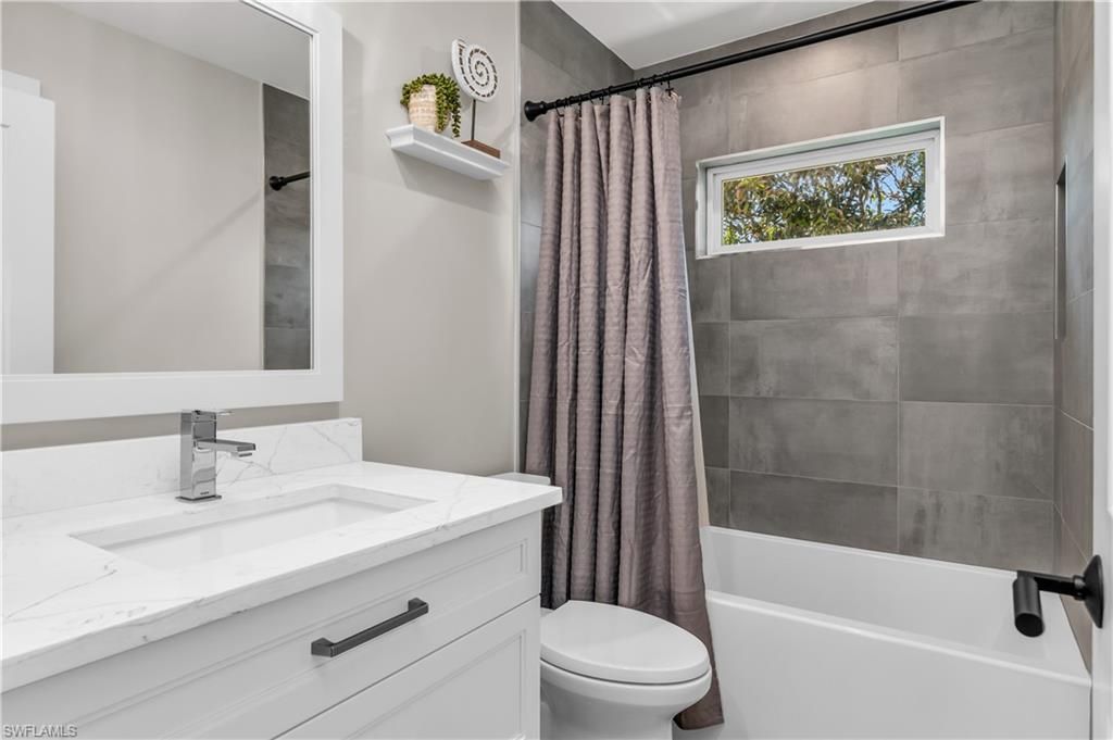 18198 Royal Hammock Blvd, Naples, FL 34114 Photo