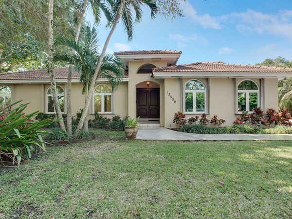 13550 SW 82nd Ave, Pinecrest, FL 33156