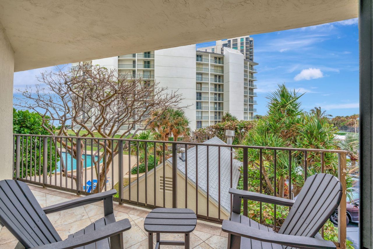 5420 N Ocean Drive, Unit 206, Singer Island, FL 33404 Photo
