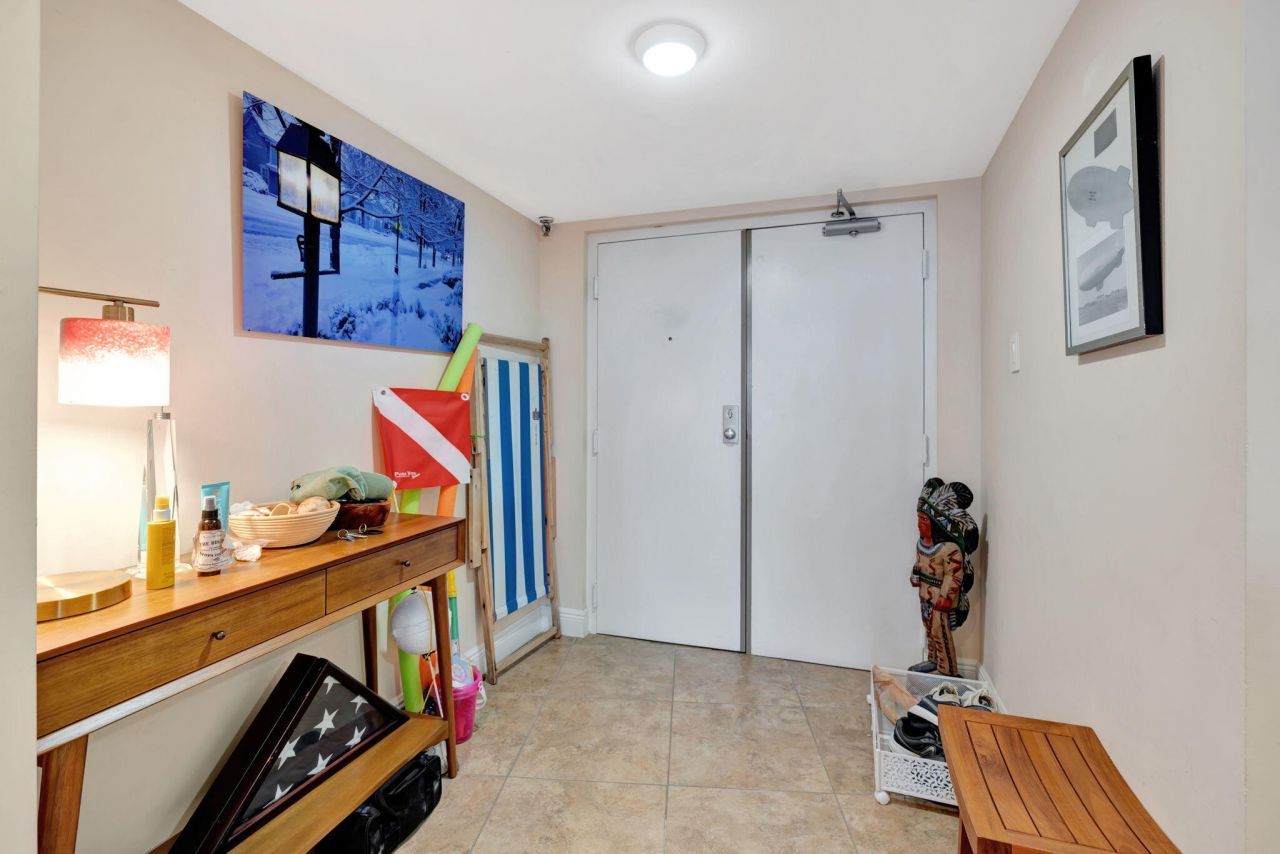 5420 N Ocean Drive, Unit 206, Singer Island, FL 33404 Photo