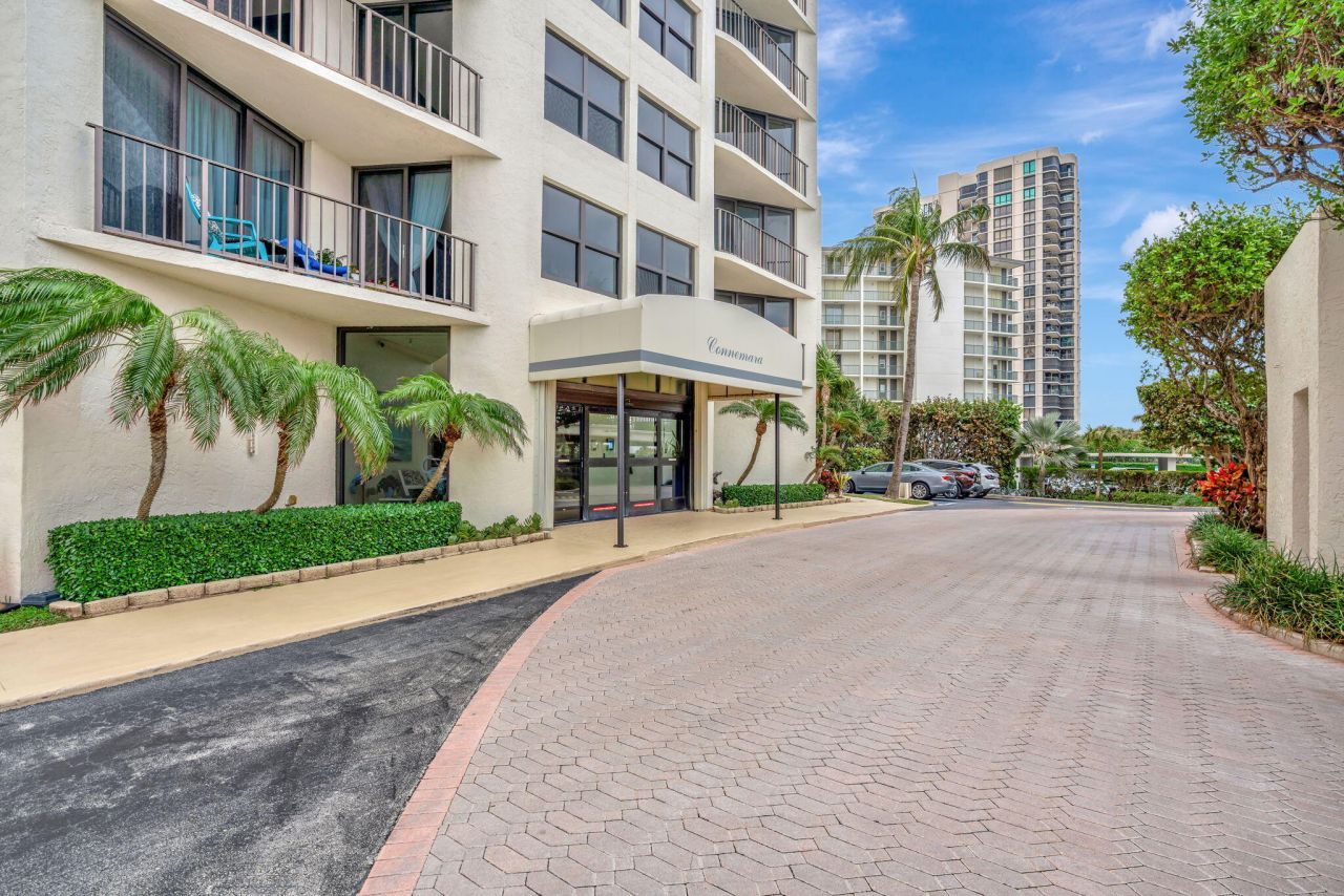 5420 N Ocean Drive, Unit 206, Singer Island, FL 33404 Photo