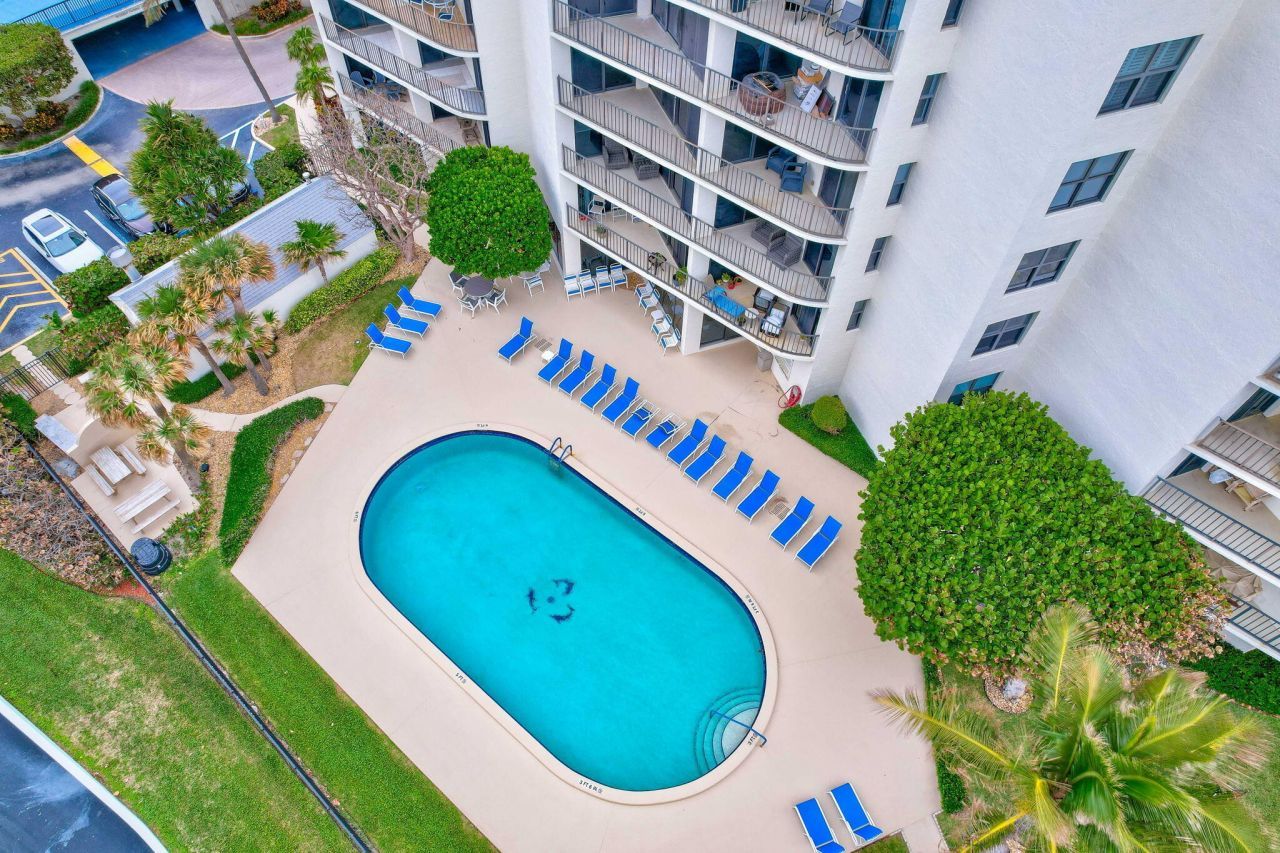 5420 N Ocean Drive, Unit 206, Singer Island, FL 33404 Photo