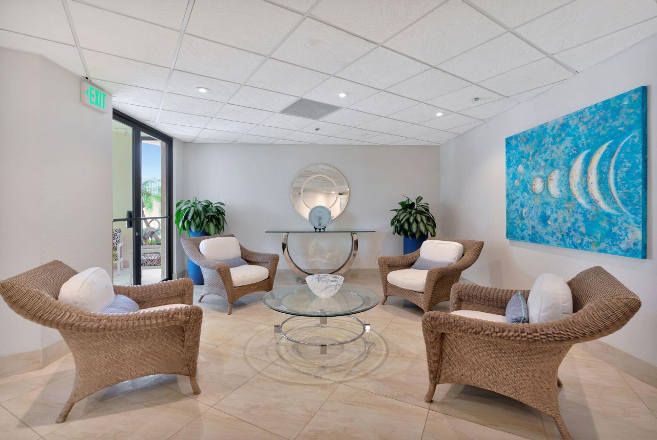 5420 N Ocean Drive, Unit 206, Singer Island, FL 33404 Photo