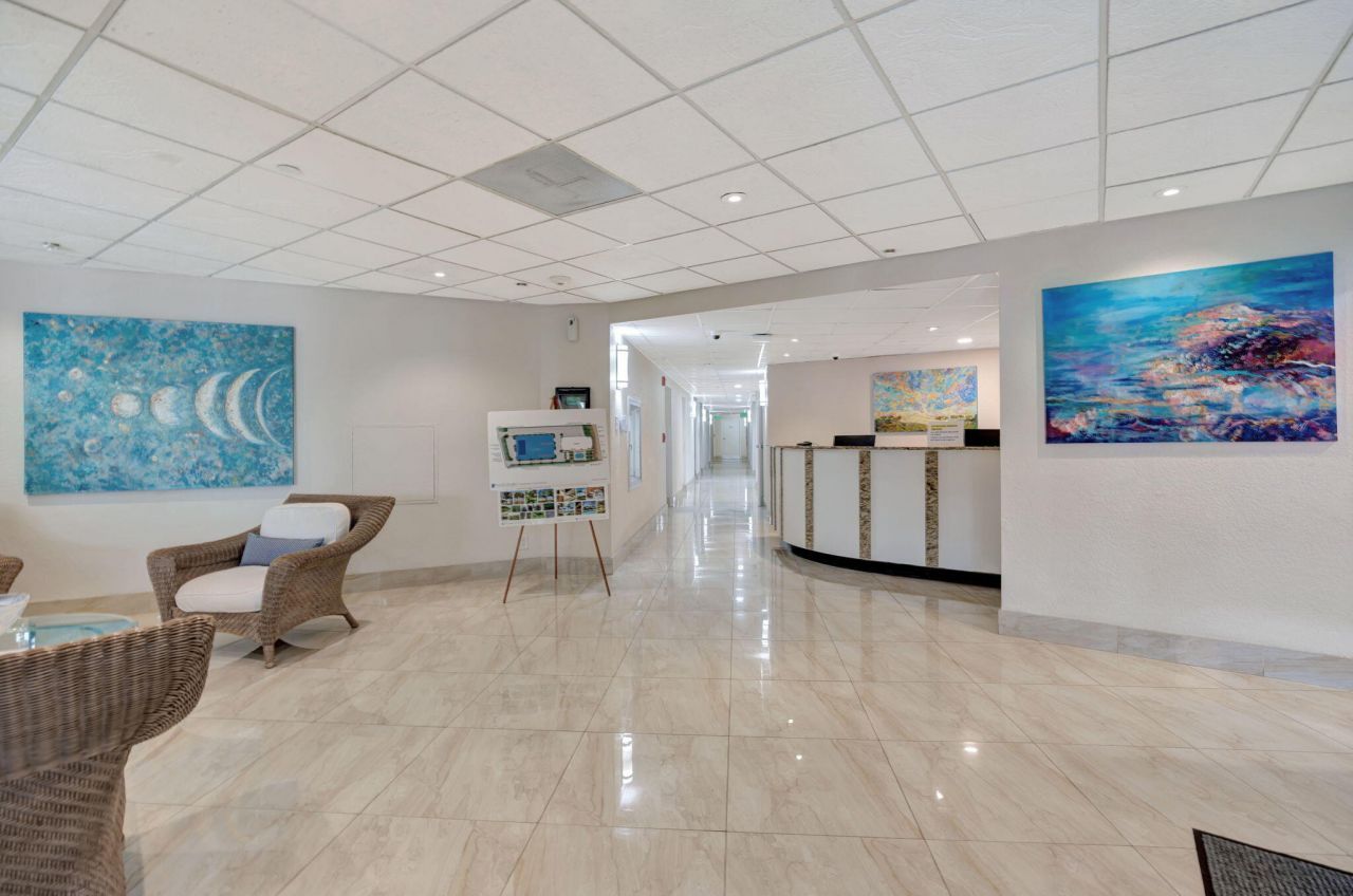 5420 N Ocean Drive, Unit 206, Singer Island, FL 33404 Photo