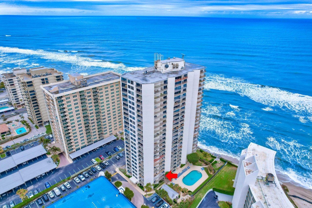 5420 N Ocean Drive, Unit 206, Singer Island, FL 33404 Photo