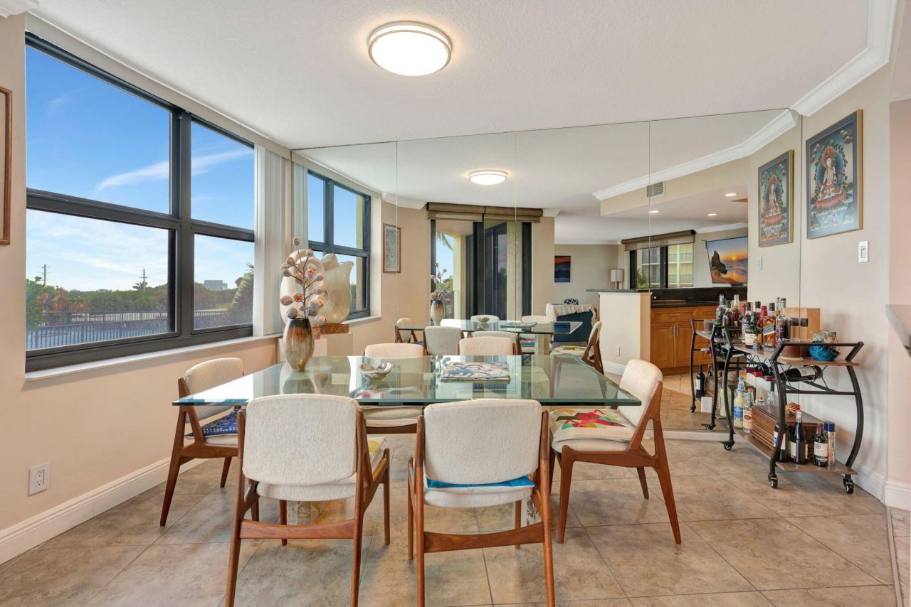 5420 N Ocean Drive, Unit 206, Singer Island, FL 33404 Photo