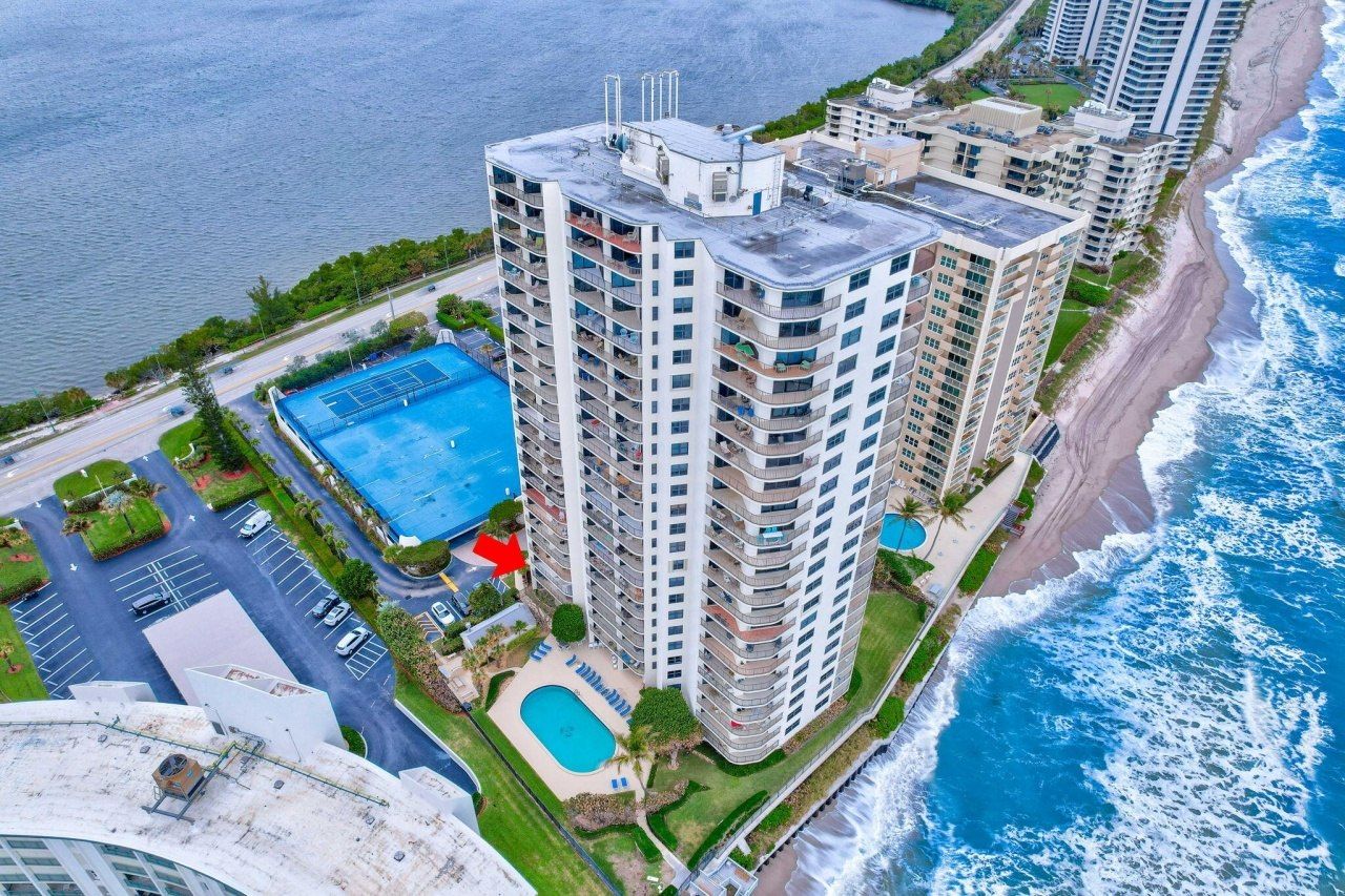 5420 N Ocean Drive, Unit 206, Singer Island, FL 33404 Photo