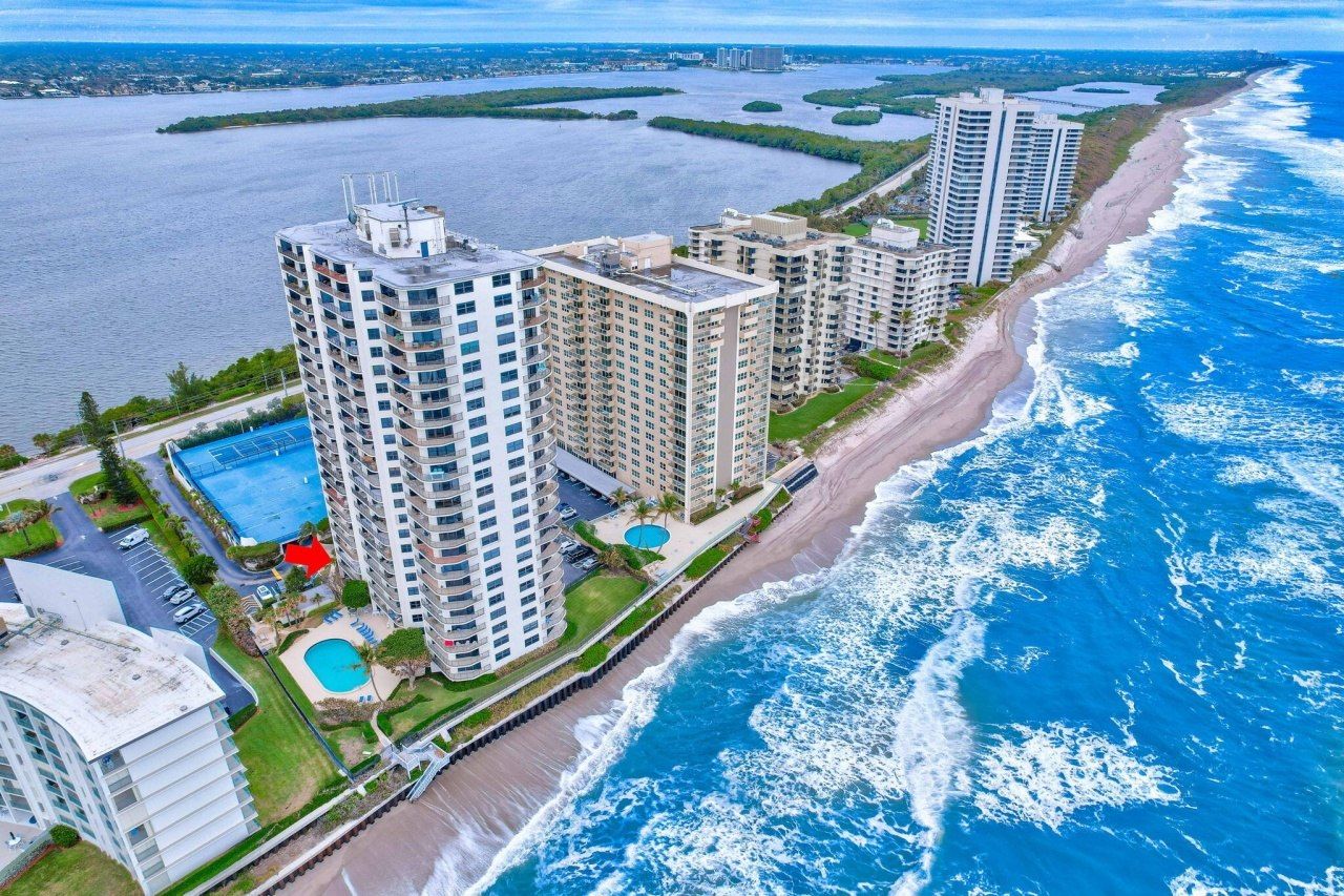 5420 N Ocean Drive, Unit 206, Singer Island, FL 33404 Photo