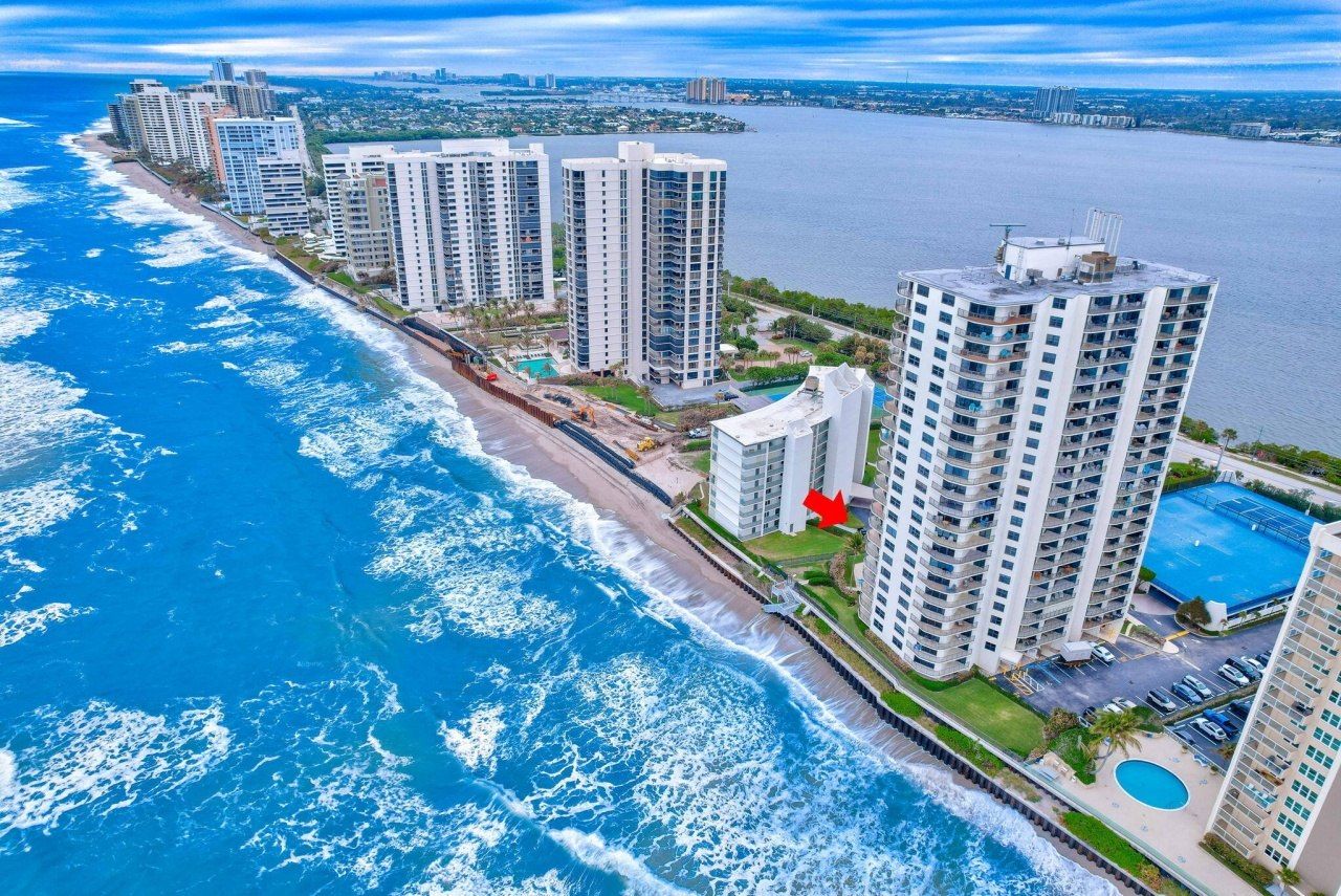 5420 N Ocean Drive, Unit 206, Singer Island, FL 33404 Photo