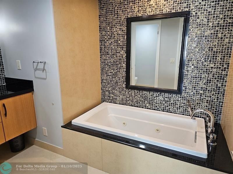 4100 Galt Ocean Drive, Unit 1111, Fort Lauderdale, FL 33308 Photo