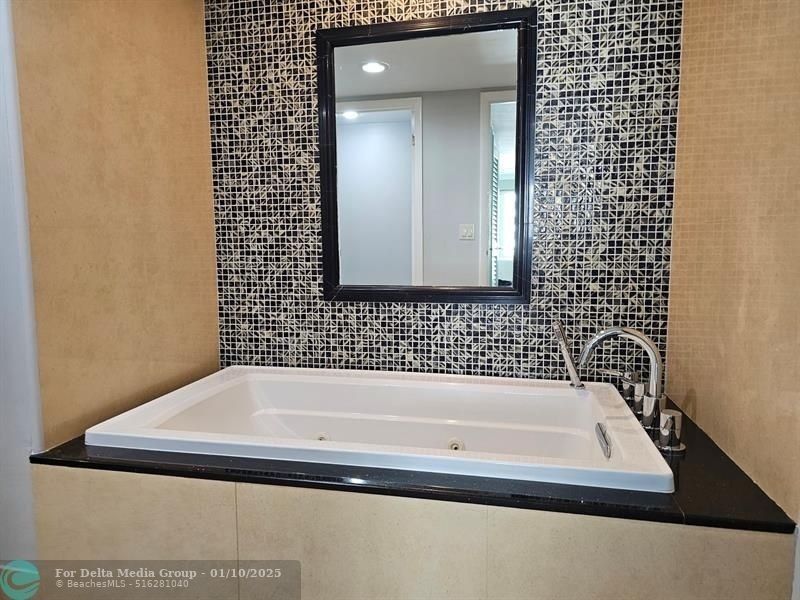 4100 Galt Ocean Drive, Unit 1111, Fort Lauderdale, FL 33308 Photo