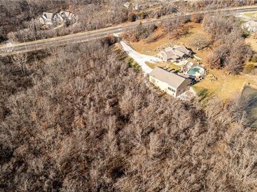 6405 NW Daggett Road, Kansas City, MO 64152