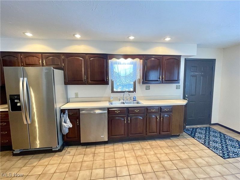 7791 Hoertz Road, Parma, OH 44134 Photo 15