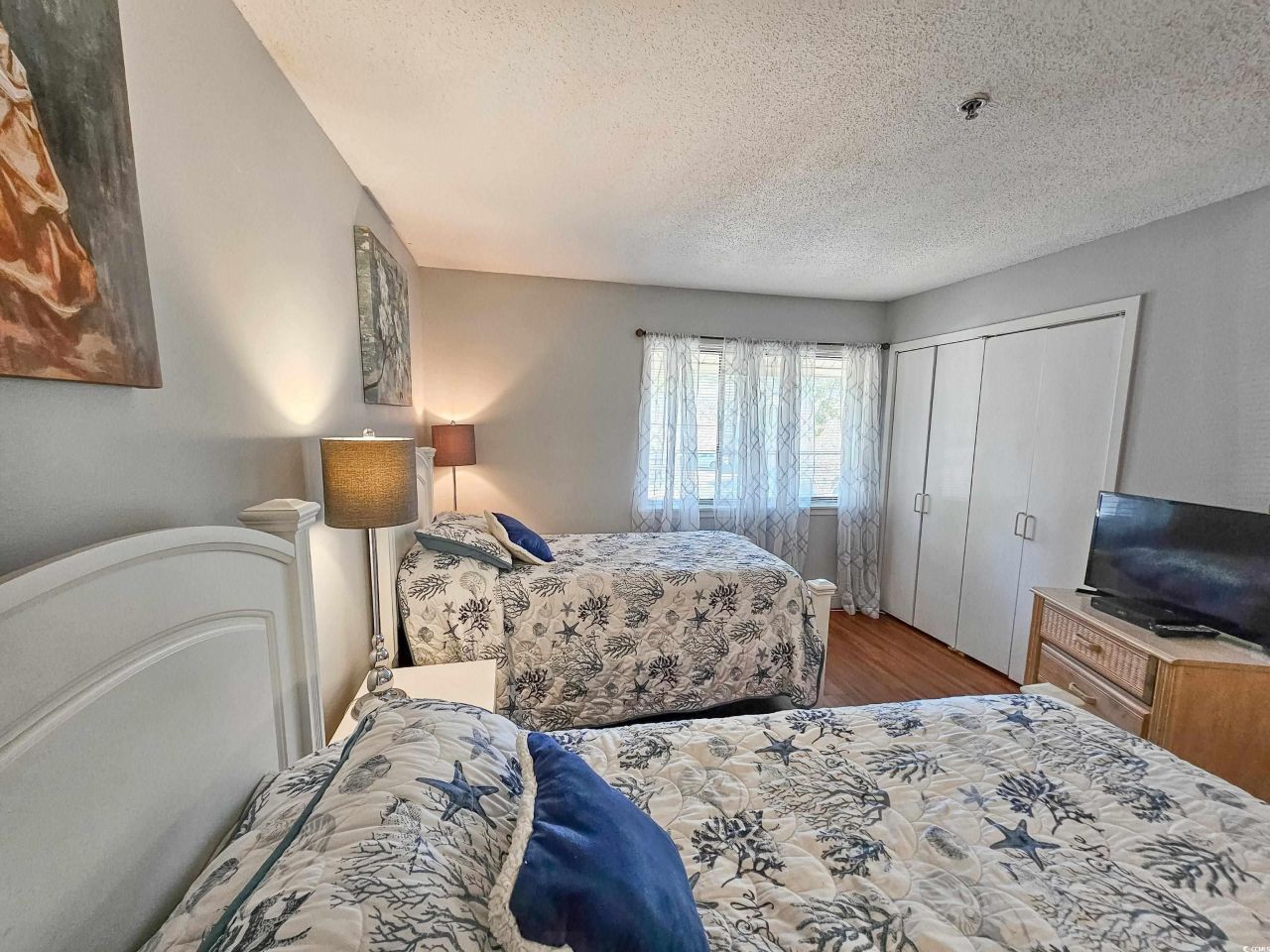 410 Melrose Pl. Photo 31