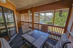 410 Melrose Pl. photo 4