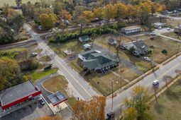 401 E Main Street photo 4