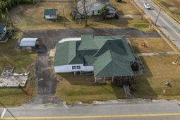 401 E Main Street photo 4