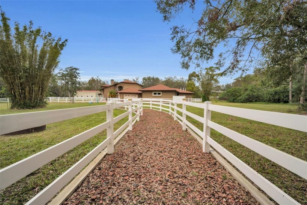 249 Dogwood Trace, Tarpon Springs, FL 34688 Photo