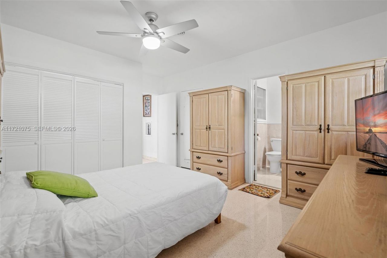 9149 Dickens Ave, Surfside, FL 33154 Photo