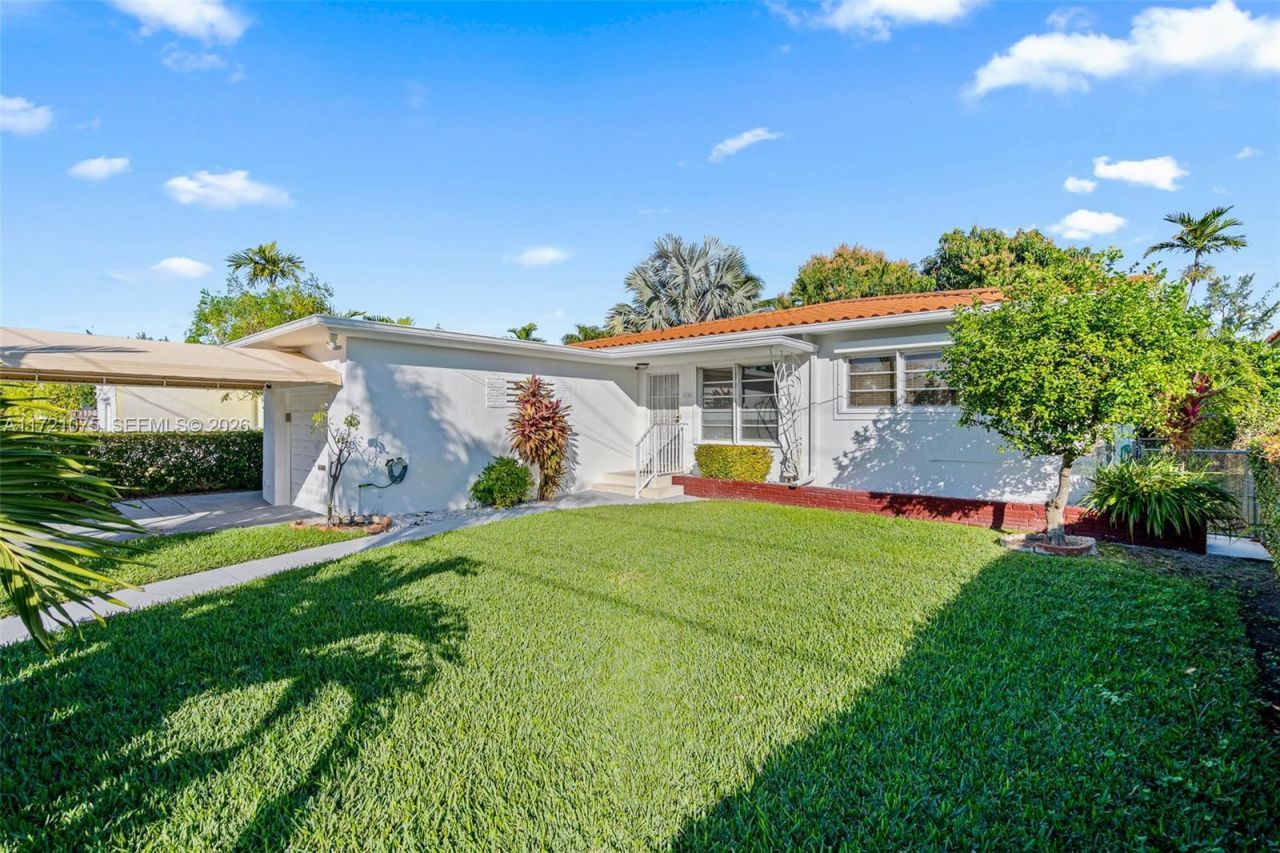 9149 Dickens Ave, Surfside, FL 33154 Photo