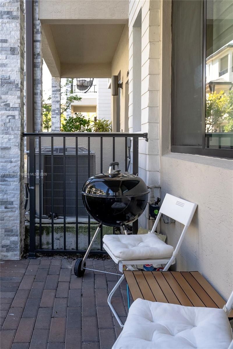 4552 NW 83rd Path, Doral, FL 33166 Photo