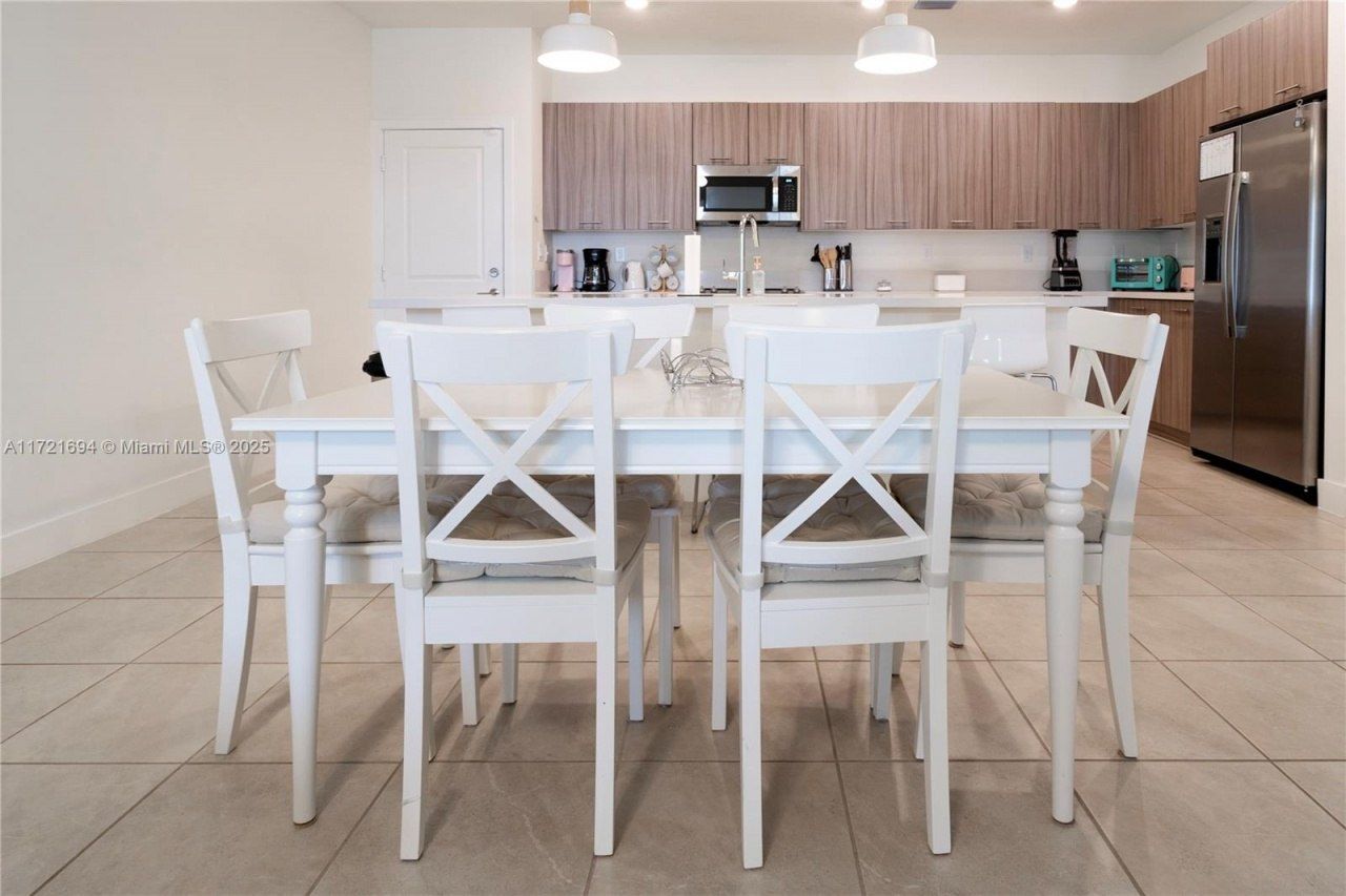 4552 NW 83rd Path, Doral, FL 33166 Photo