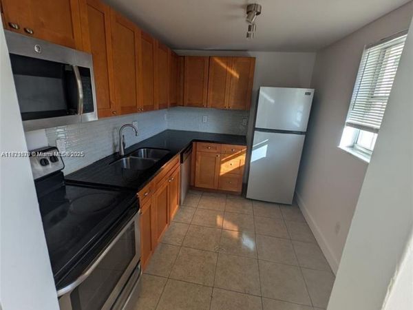 2800 NW 56th Ave, Unit B202, Lauderhill, FL 33313