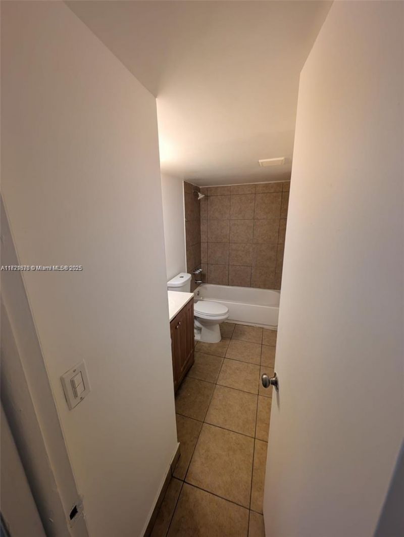 2800 NW 56th Ave, Unit B202, Lauderhill, FL 33313 Photo