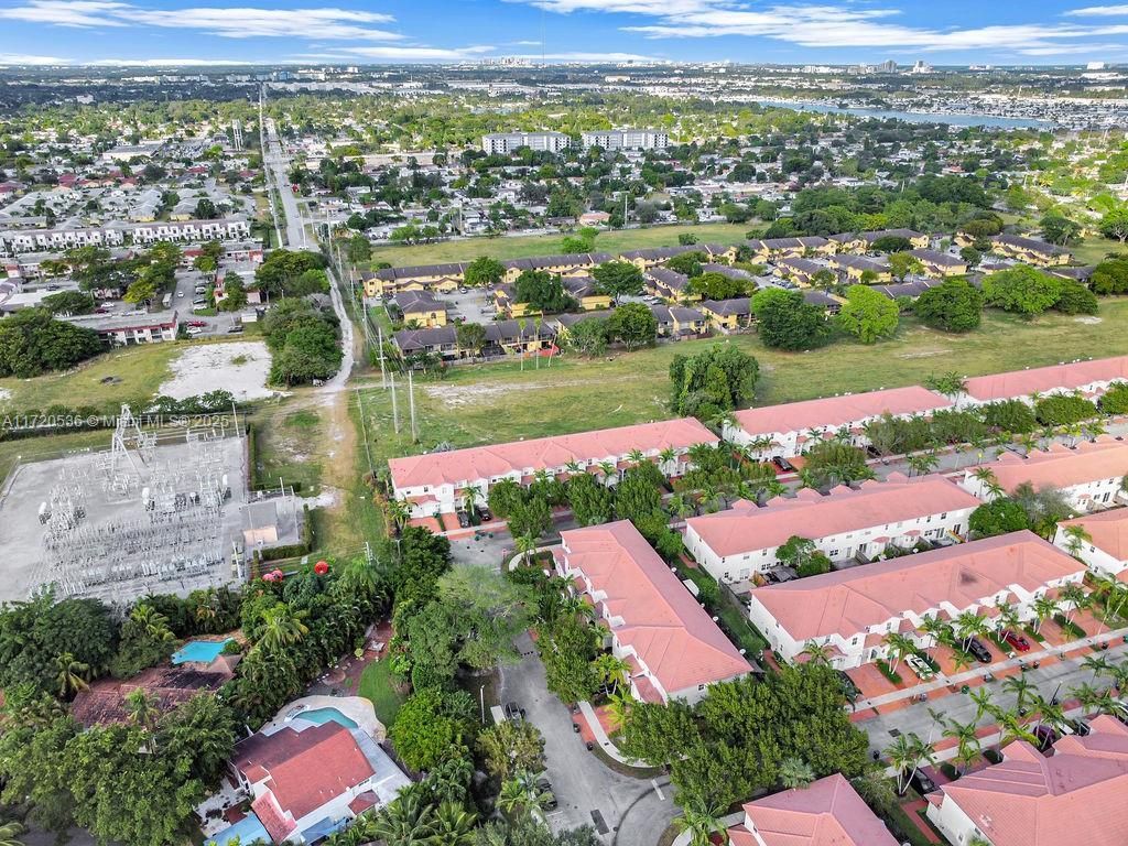 1007 NE 208th St, Unit 1007, Miami, FL 33179 Photo